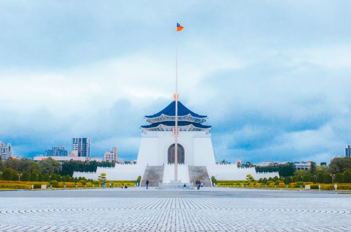 flag-pole-in-front-of-monument